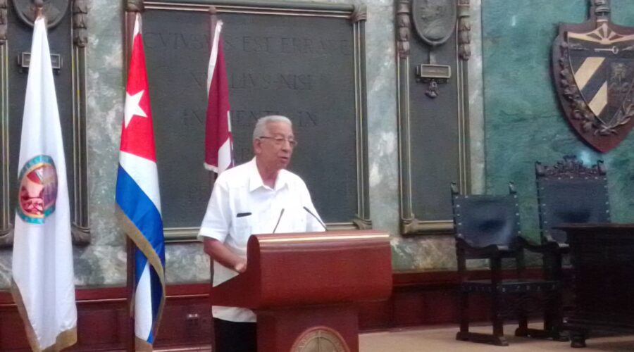 profesor Torres Cuevas