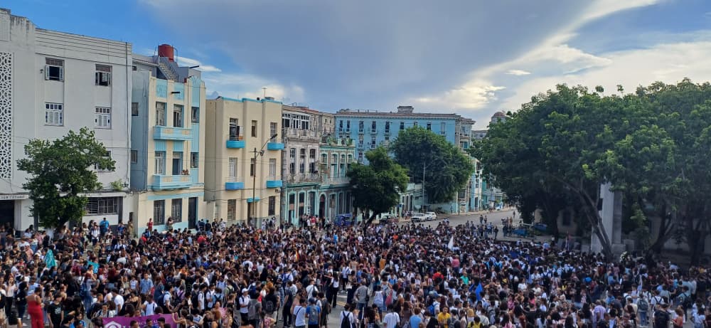 alma mater brazos abiertos curso 2025